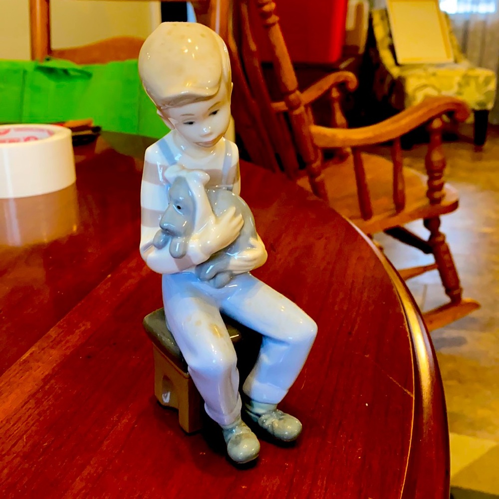Little boy with puppy lladro figurine